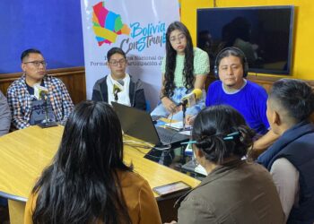 Plataforma Bolivia Construye: Exitoso evento promueve la participación juvenil en la planificación urbana