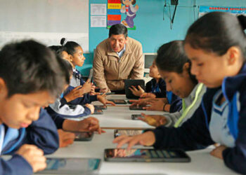 Día del maestro, más que educadores también depositarios de la confianza de sus estudiantes